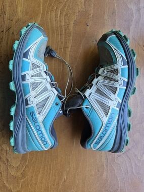 Salomon Fellraiser trail running shoe women's size 7 - Teal, White, Gray